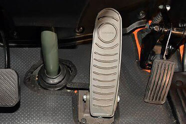 Pendant type Accelerator and  Clutch pedals for fatigueless driving