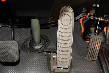 Pendant type Accelerator and  Clutch pedals for fatigueless driving